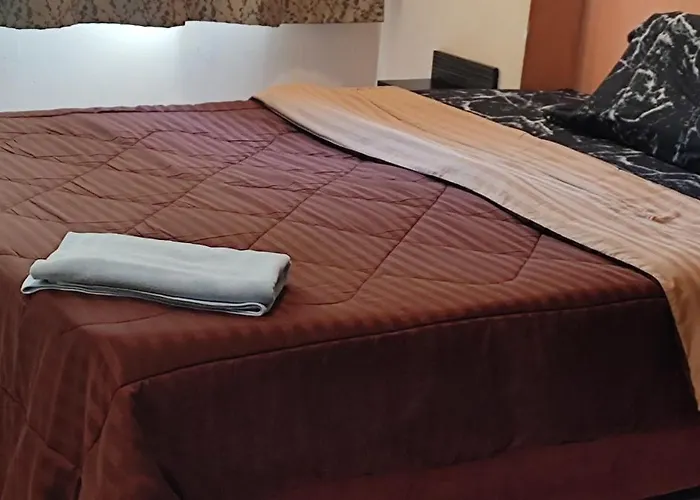 1 Bedroom Furnished Condo Park Lane 812